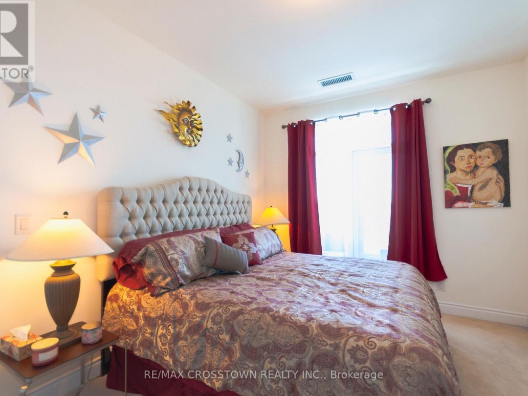401 90 Orchard Point Road, Lake Simcoe