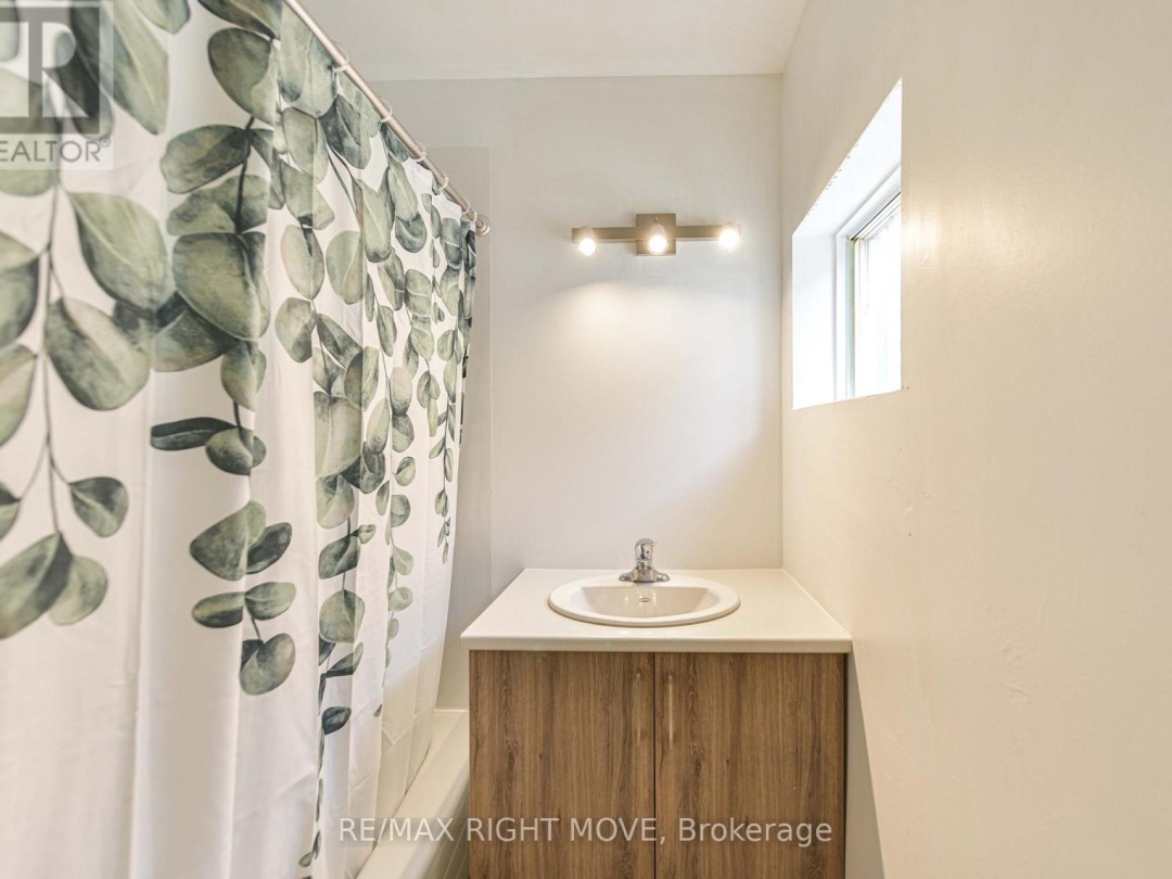 50 ALBERT STREET N, 