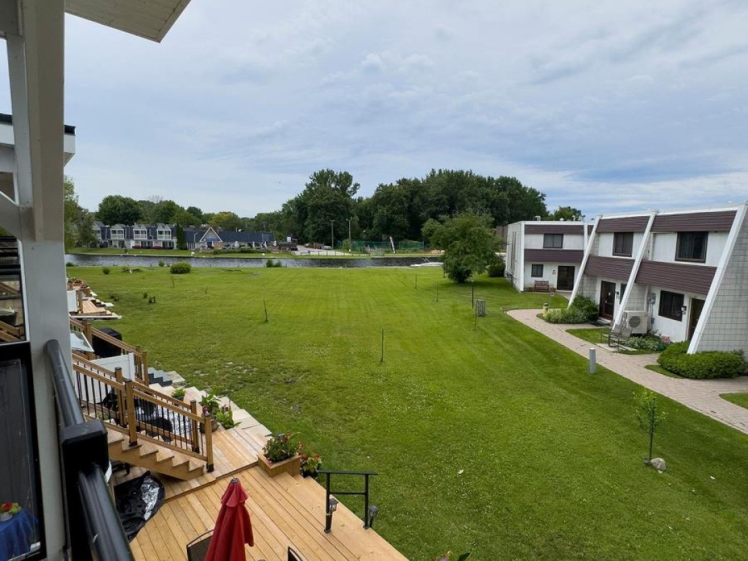 Unit 2 3 Paradise Boulevard, Lake Simcoe