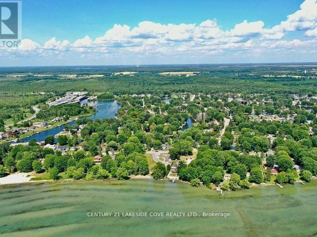 19 4 Paradise Boulevard, Lake Simcoe