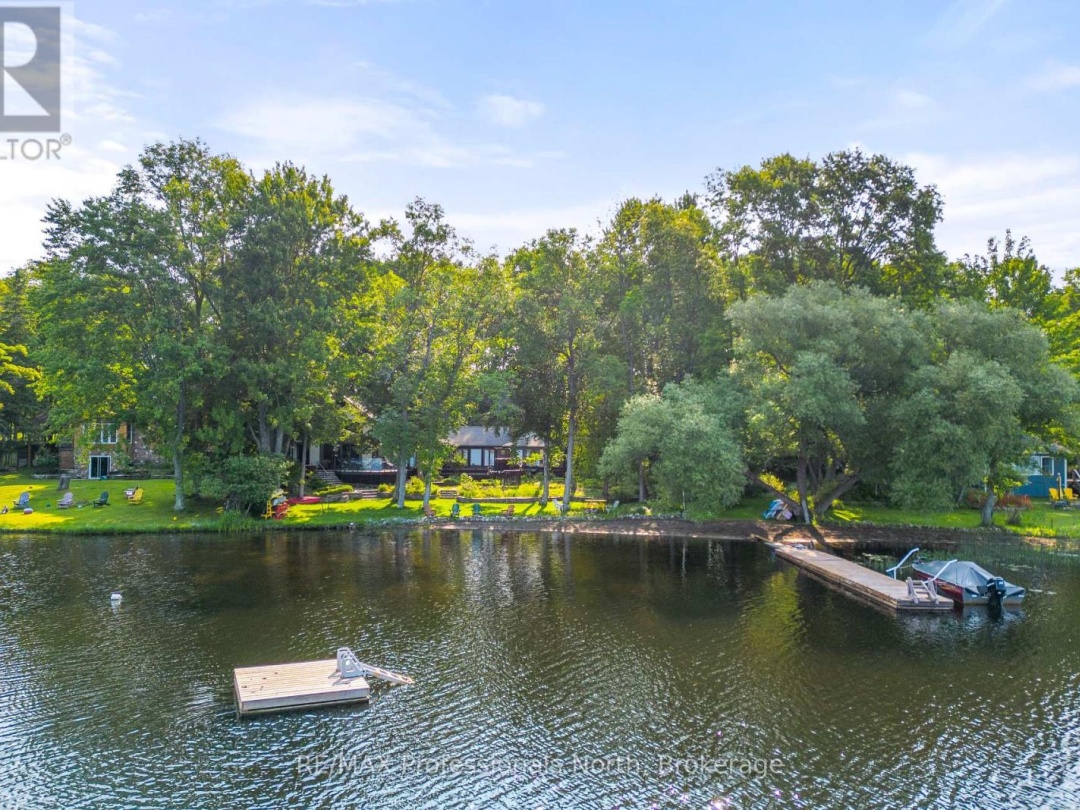 1073 Grass Lake Road, Grass Lake