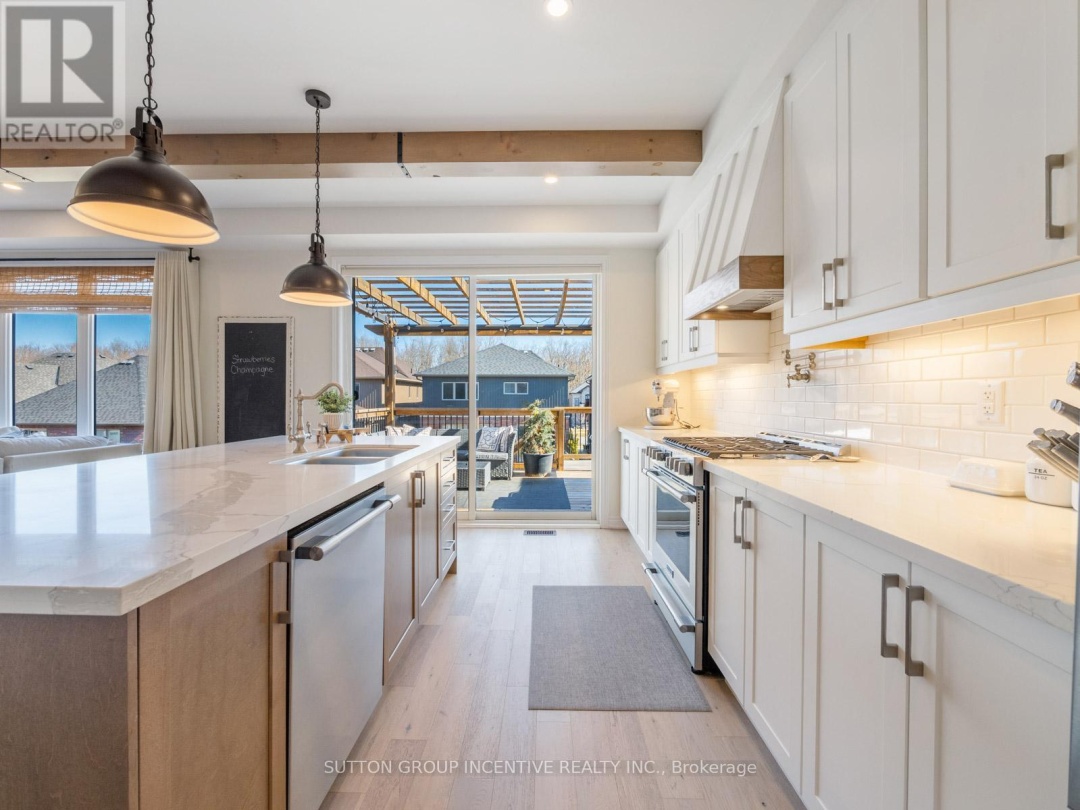 3007 Annalysse Drive, Orillia