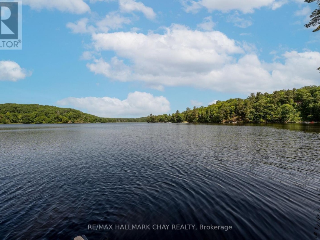 8 EAGLE RIDGE LANE, 