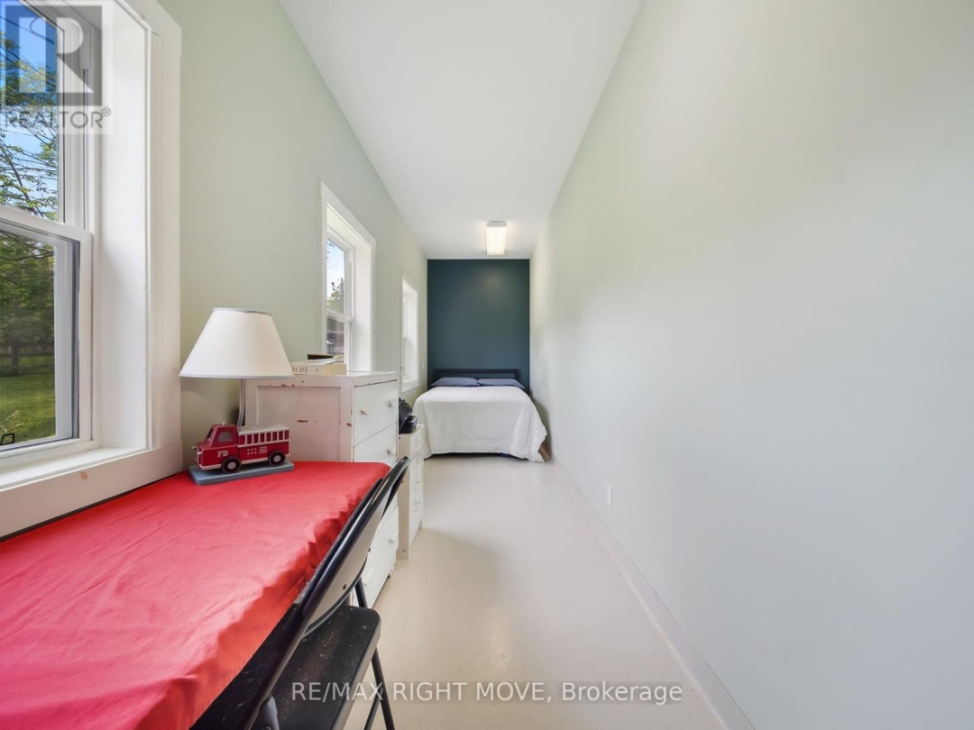 3062 TOWNLINE RR5 TOWNLINE, 