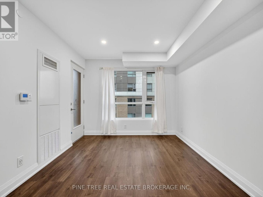 305 - 58 LAKESIDE TERRACE, 