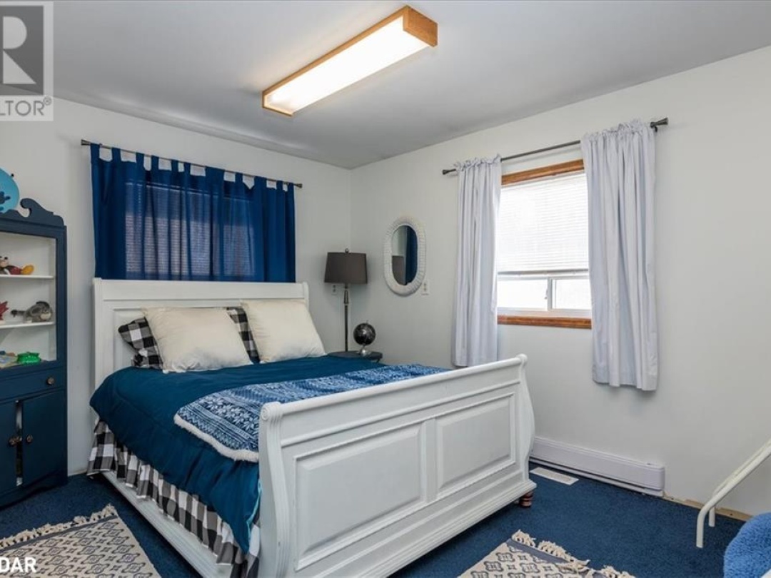 4051 GLEN CEDAR Drive, Lake Simcoe