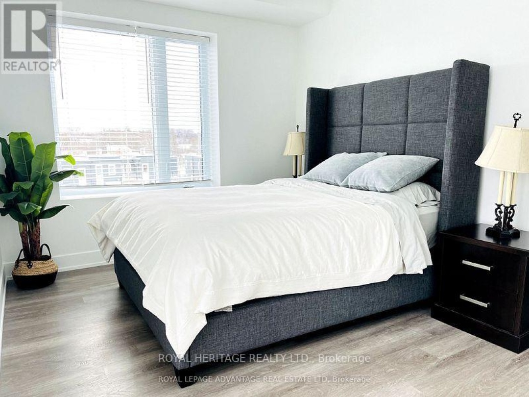 402 - 19B WEST STREET N, 