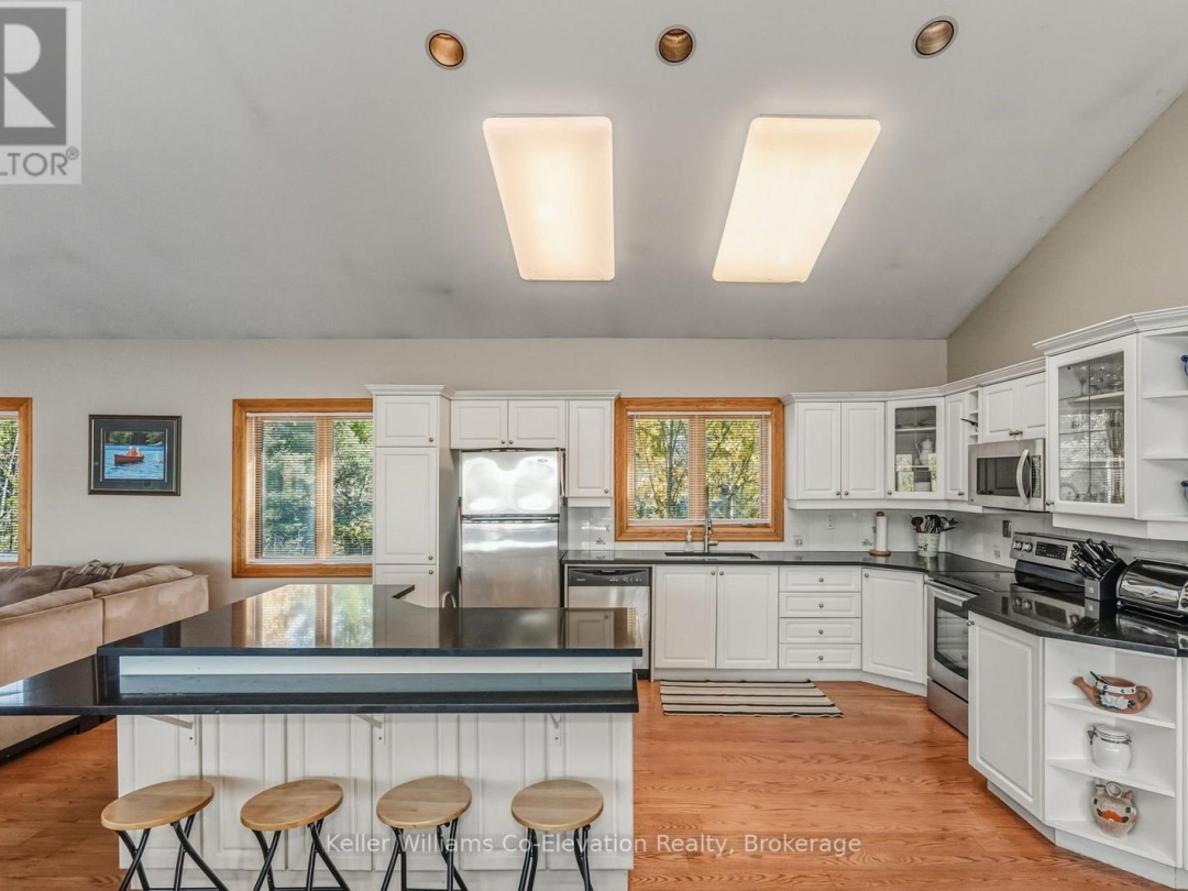 804 KINGS FARM ROAD, 