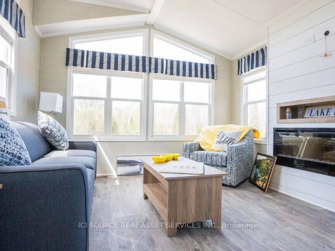 WINDSOR - 1047 BONNIE LAKE CAMP ROAD, 