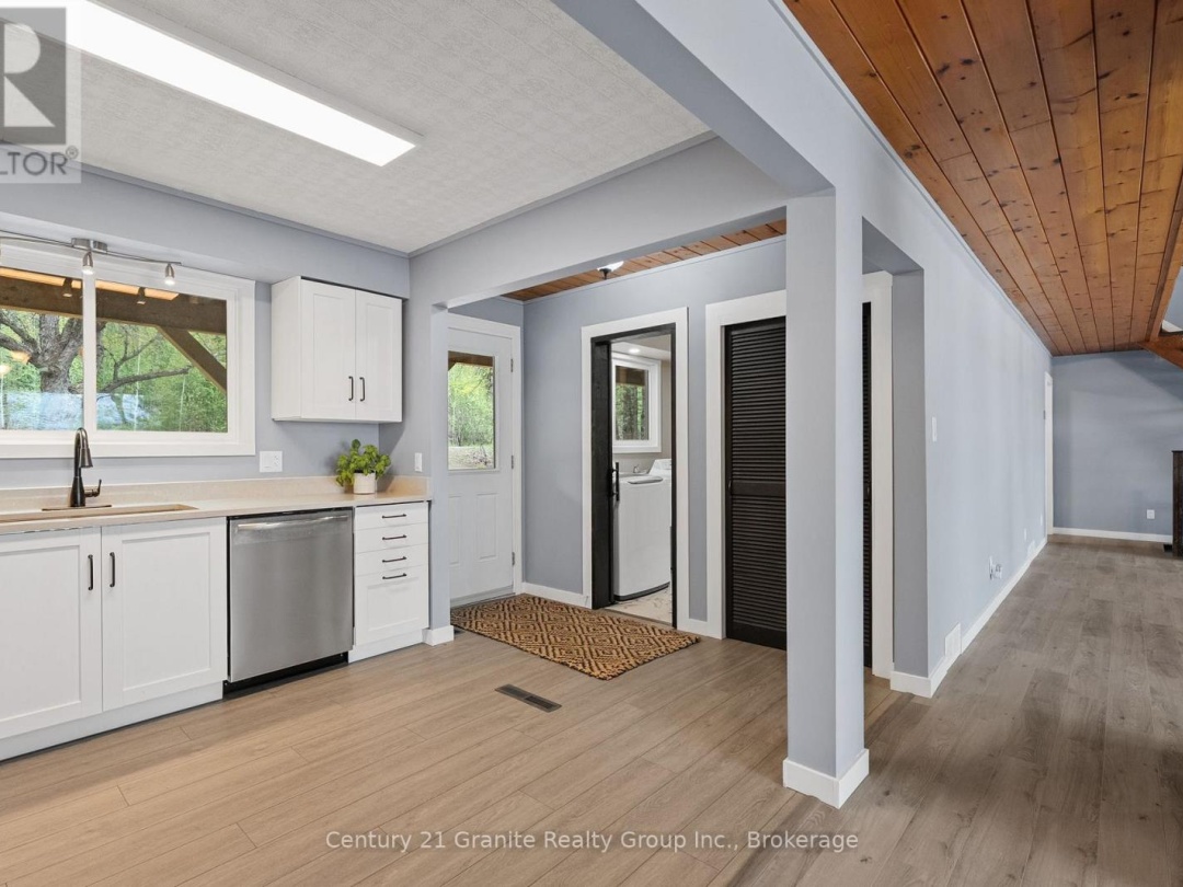 2347 KASHAGAWIGAMOG LAKE ROAD, 