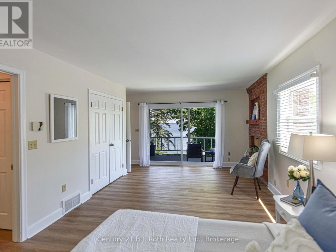 330 BAY STREET, 