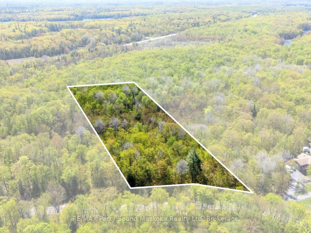1835 LORIMER LAKE ROAD N, 