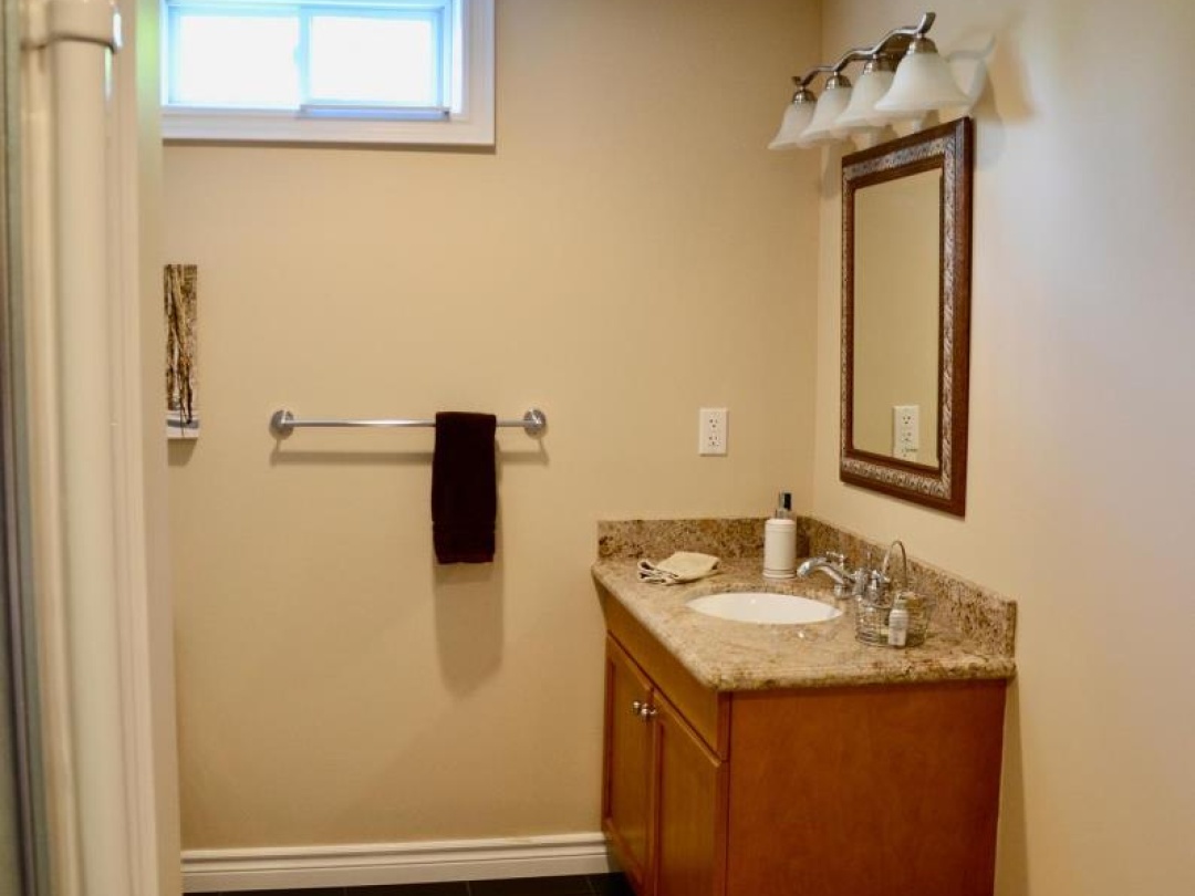 1057 Hurlwood Lane Lane, Severn