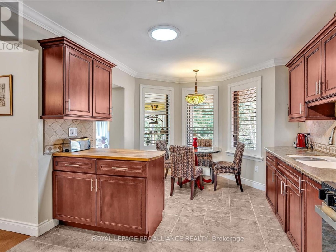 2 Patricia Place, Pigeon Lake