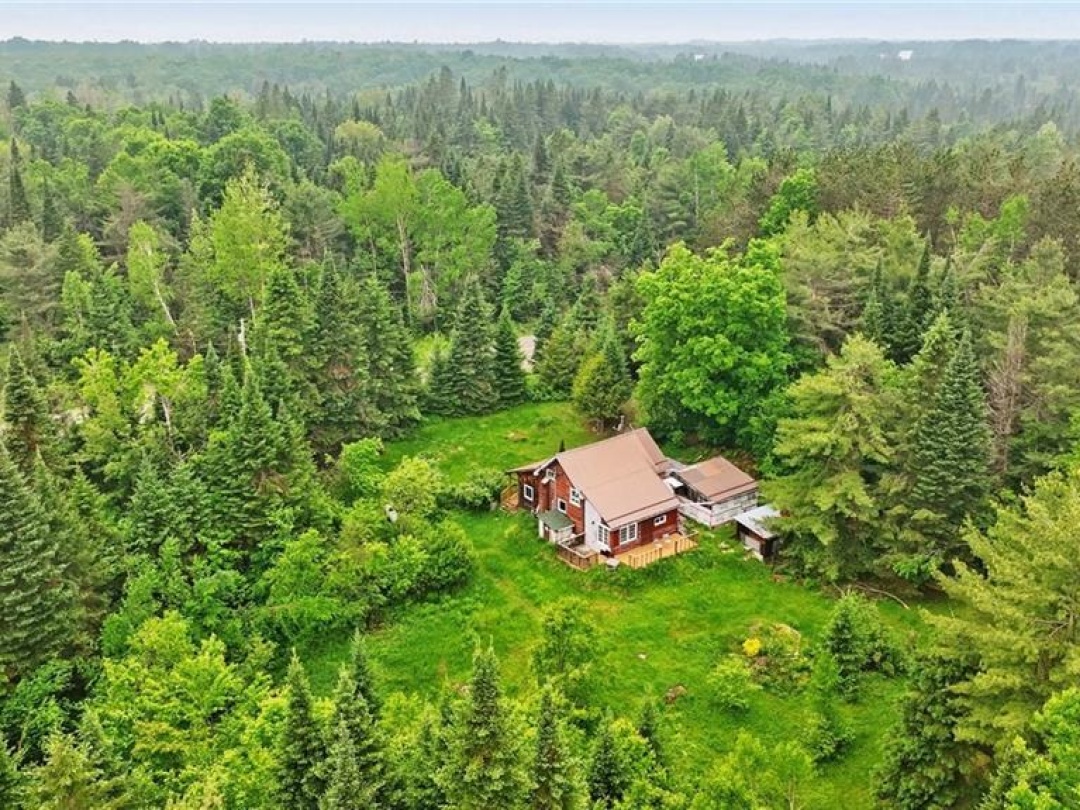 2808 Gelert Road, Minden Hills