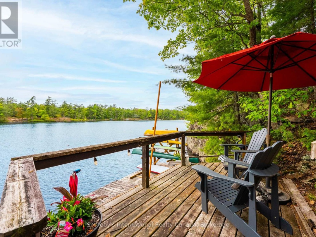 5760 Kahshe Lake, Kahshe Lake