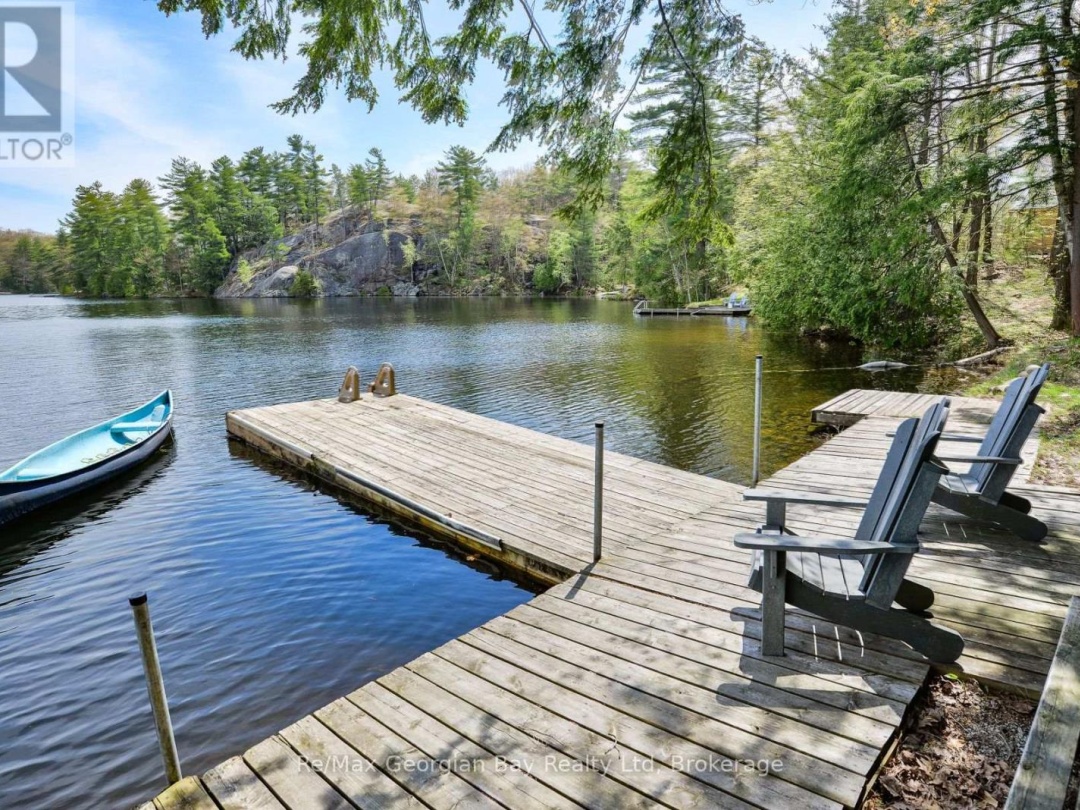 214 Trans Canada Bay Road, Six Mile Lake