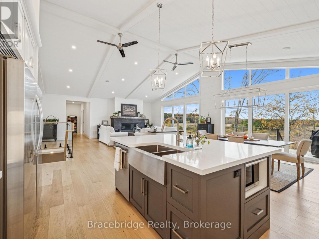 1006 STEPHENS BAY ROAD, 