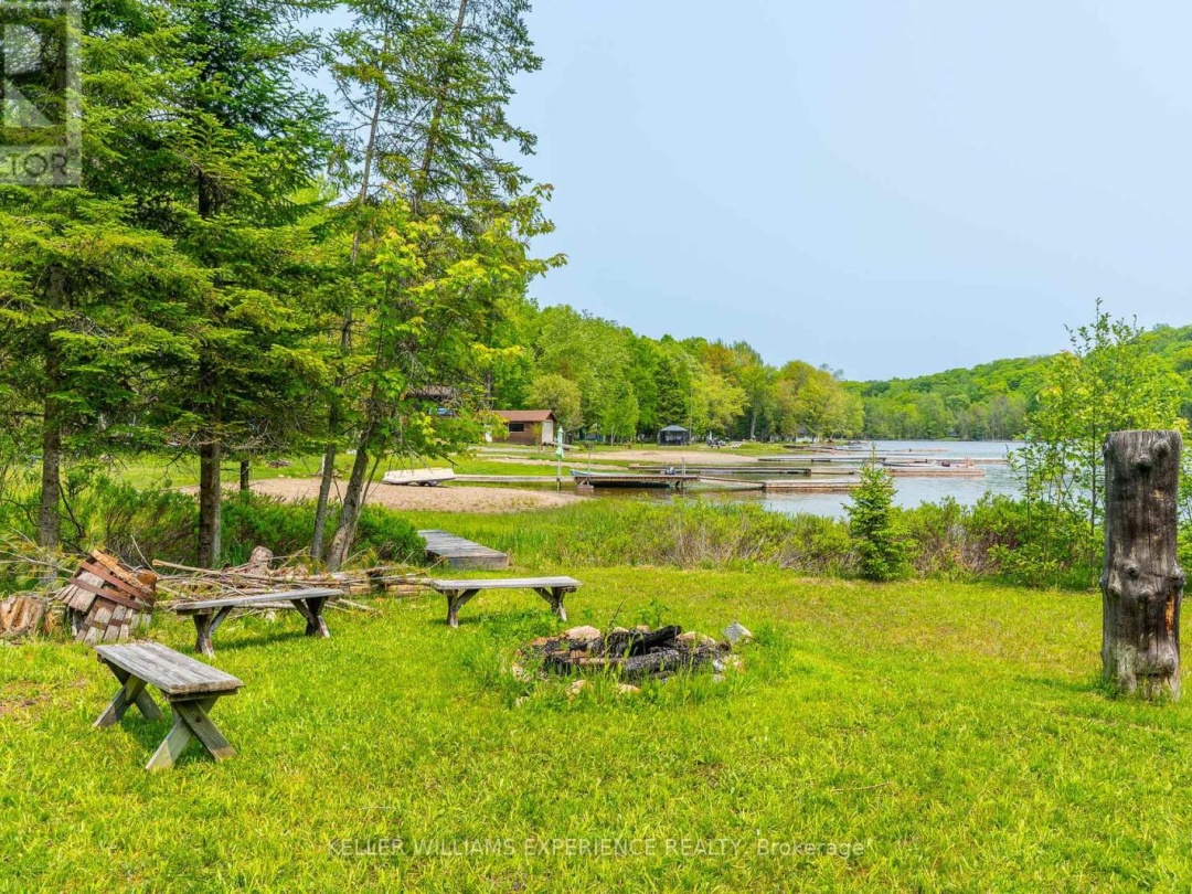 1049 Elsie Bay Road, Horseshoe Lake