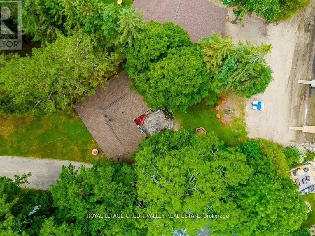 230 Robins Point Road, Georgian Bay