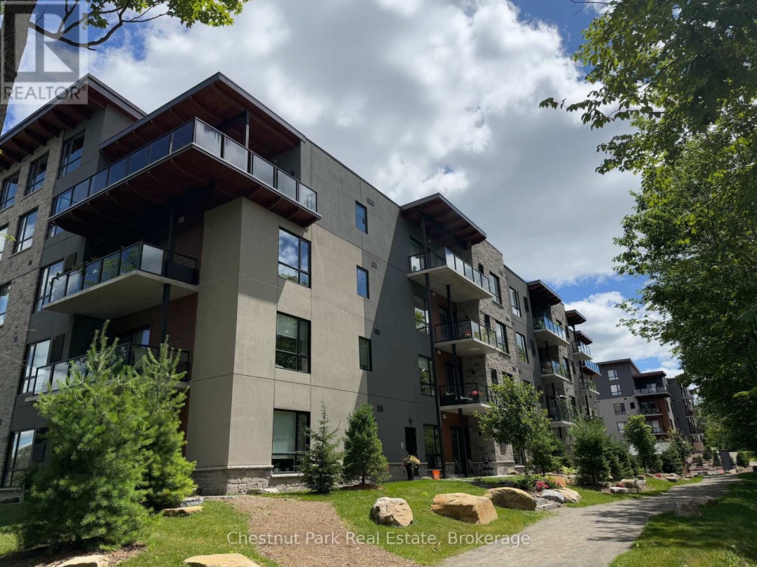 404 - 18 CAMPUS TRAIL, 