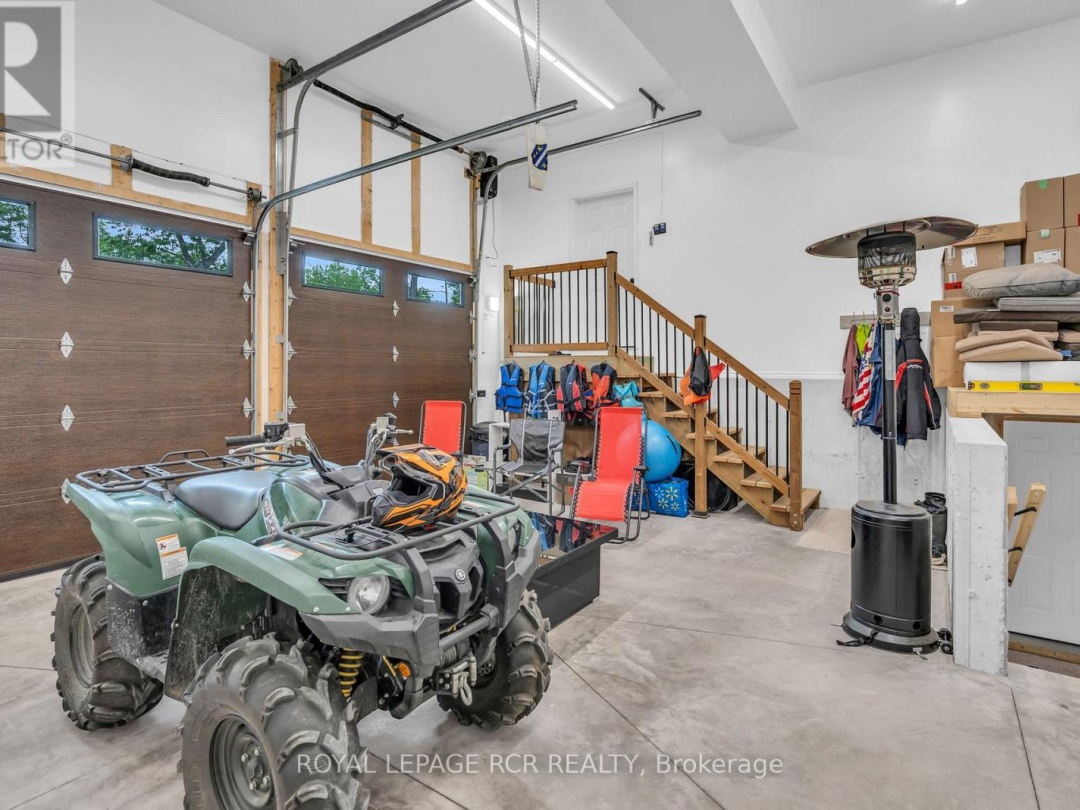 2360 HONEY HARBOUR ROAD, 