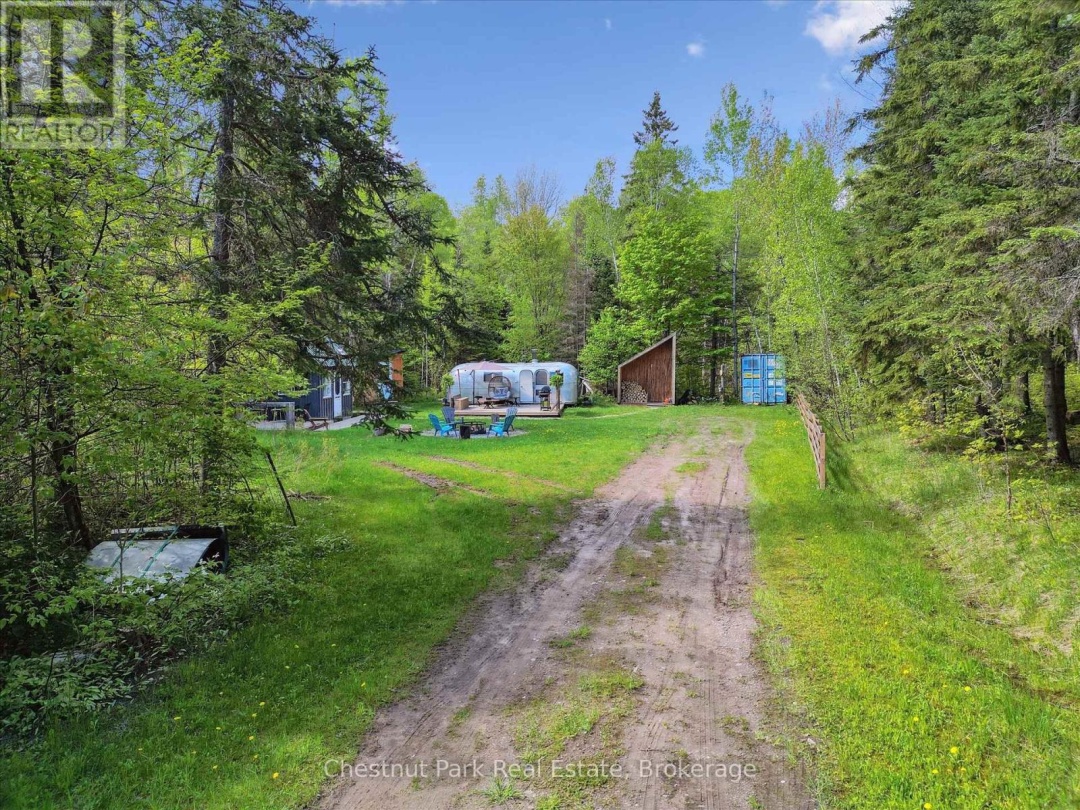 216 BLACKWATER LAKE ROAD, Seguin