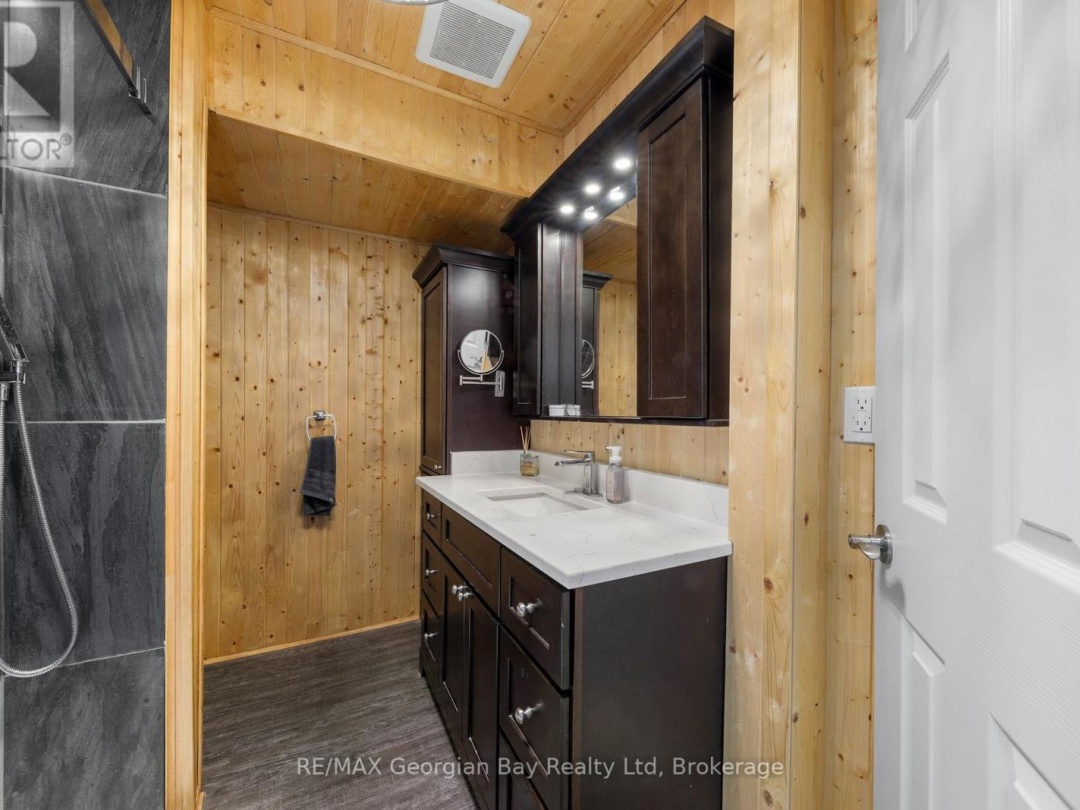 1745 TWIN OAKS CRESCENT, Matchedash 
