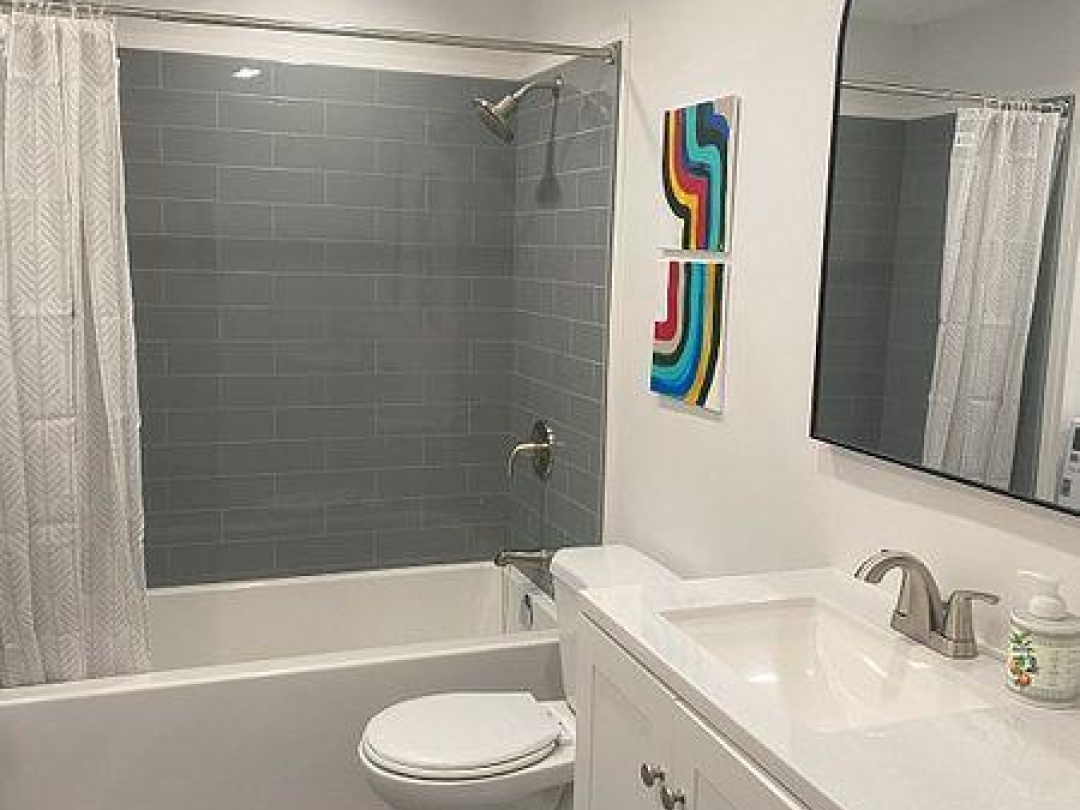 8 BENSLEY DRIVE, 