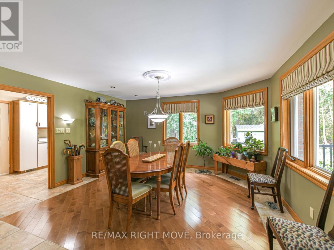 1892 CARRIAGE COURT, 