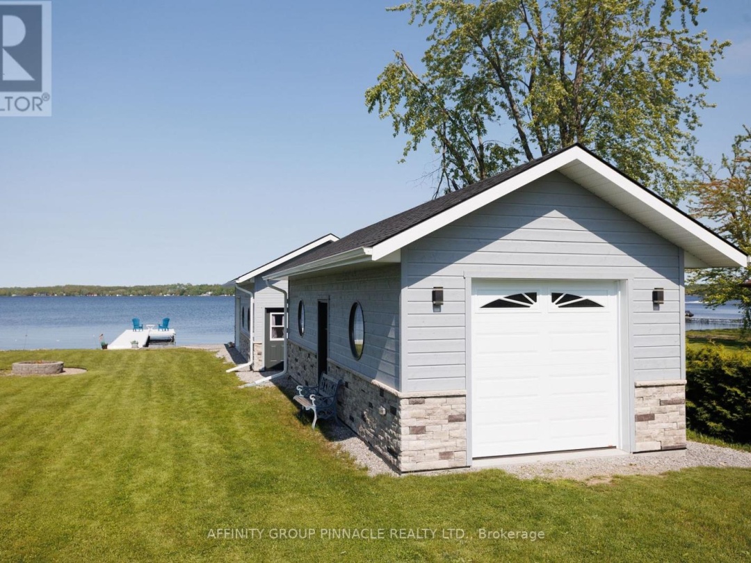 12 GILLIS STREET, Sturgeon Lake