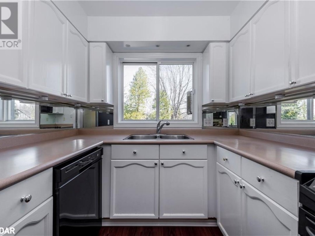 30 Laguna Parkway Unit# 16, Brechin