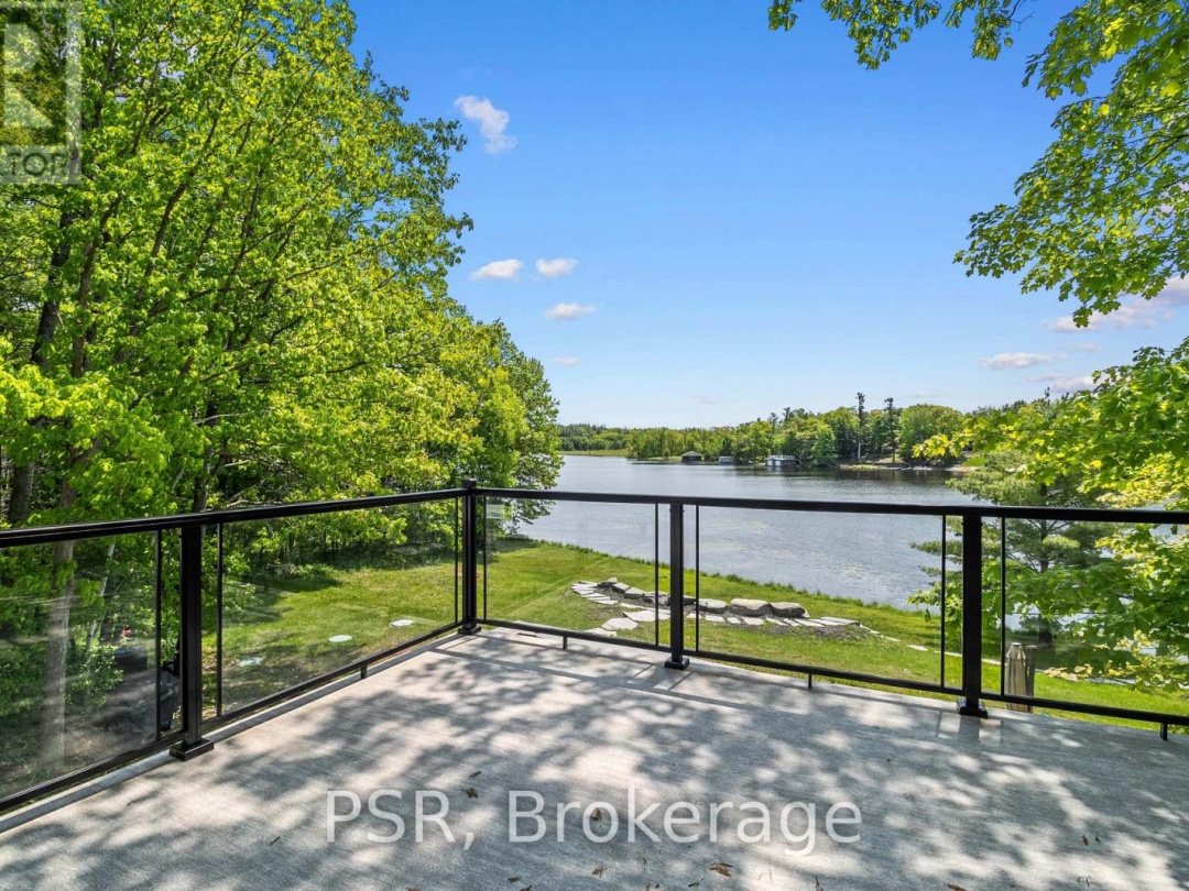 1030 S Sunset Bay Road, Lake Muskoka