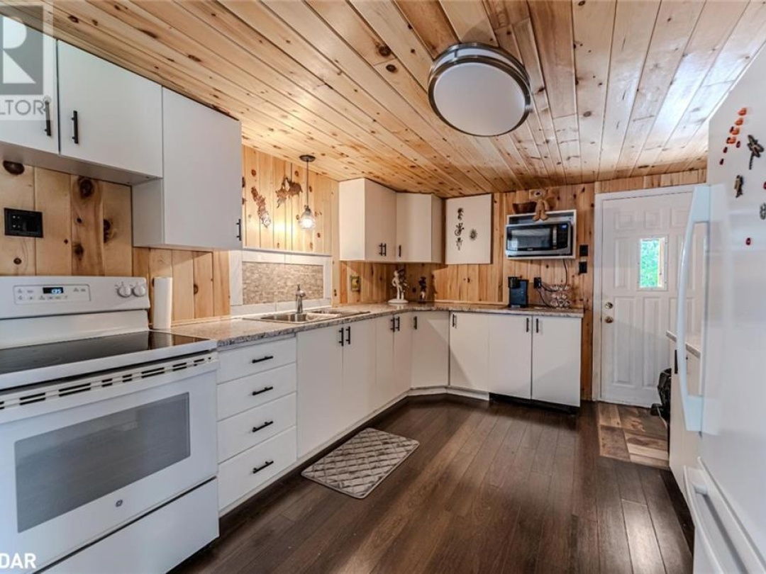 156 WOODLANDS Avenue, 