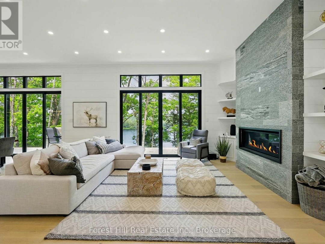22 Long And Winding Road Road, Silver Lake
