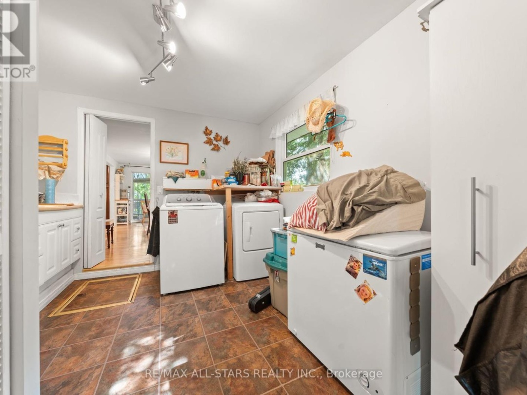 14 Wychwood Drive E, Sturgeon Lake