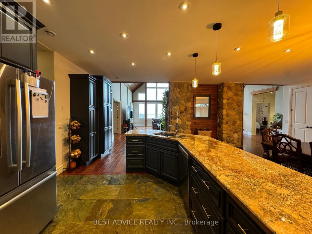 9 Fernwood Lane, Lake Simcoe