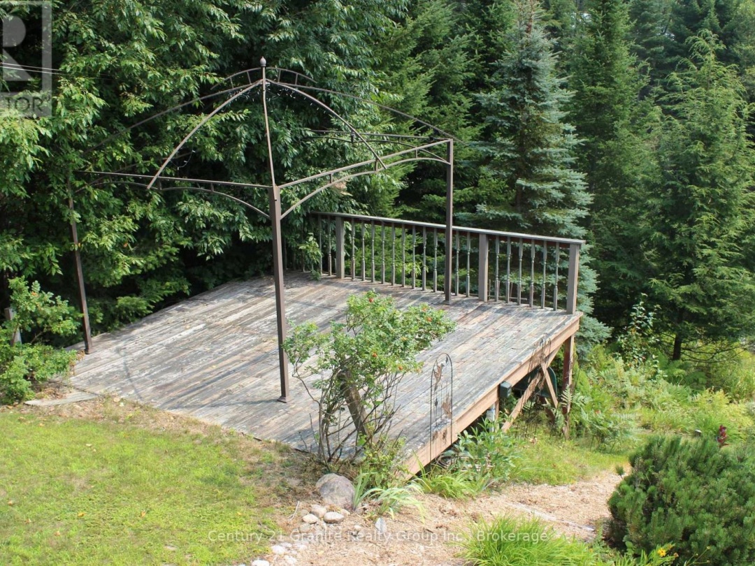 1082 GREEN LAKE ROAD, Gull River