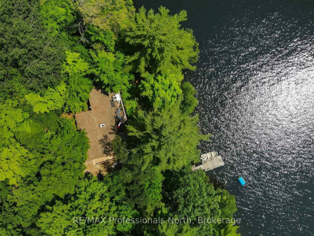 1089 AUTUMN LANE, 