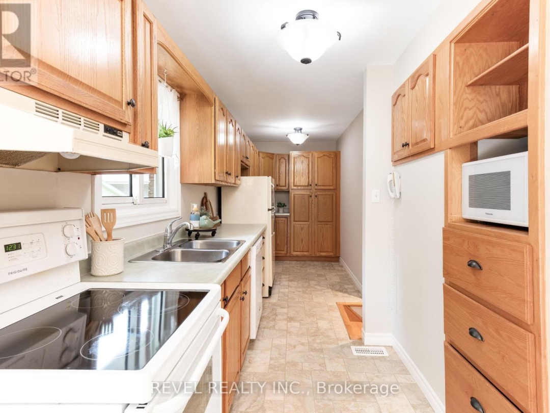 2796 COUNTY RD 48, 
