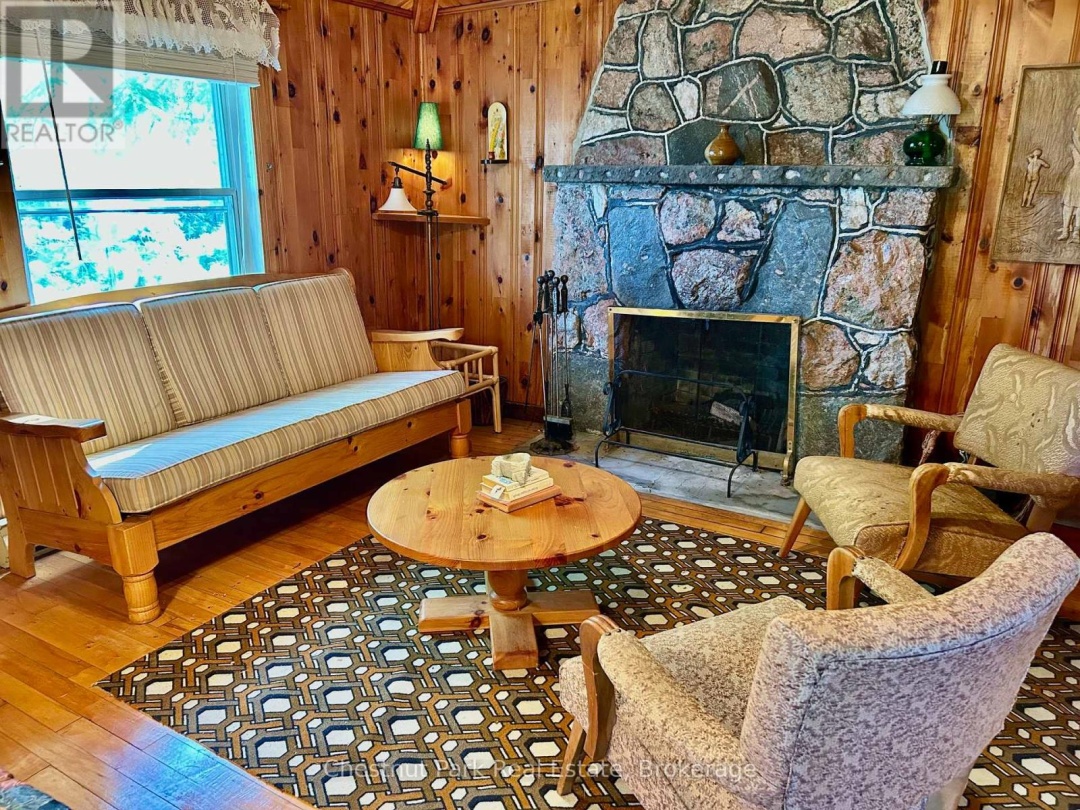 1 & 2 -1051 WIGWAM LODGE ROAD, 