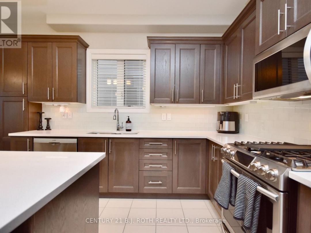 3089 EMPEROR DRIVE, 
