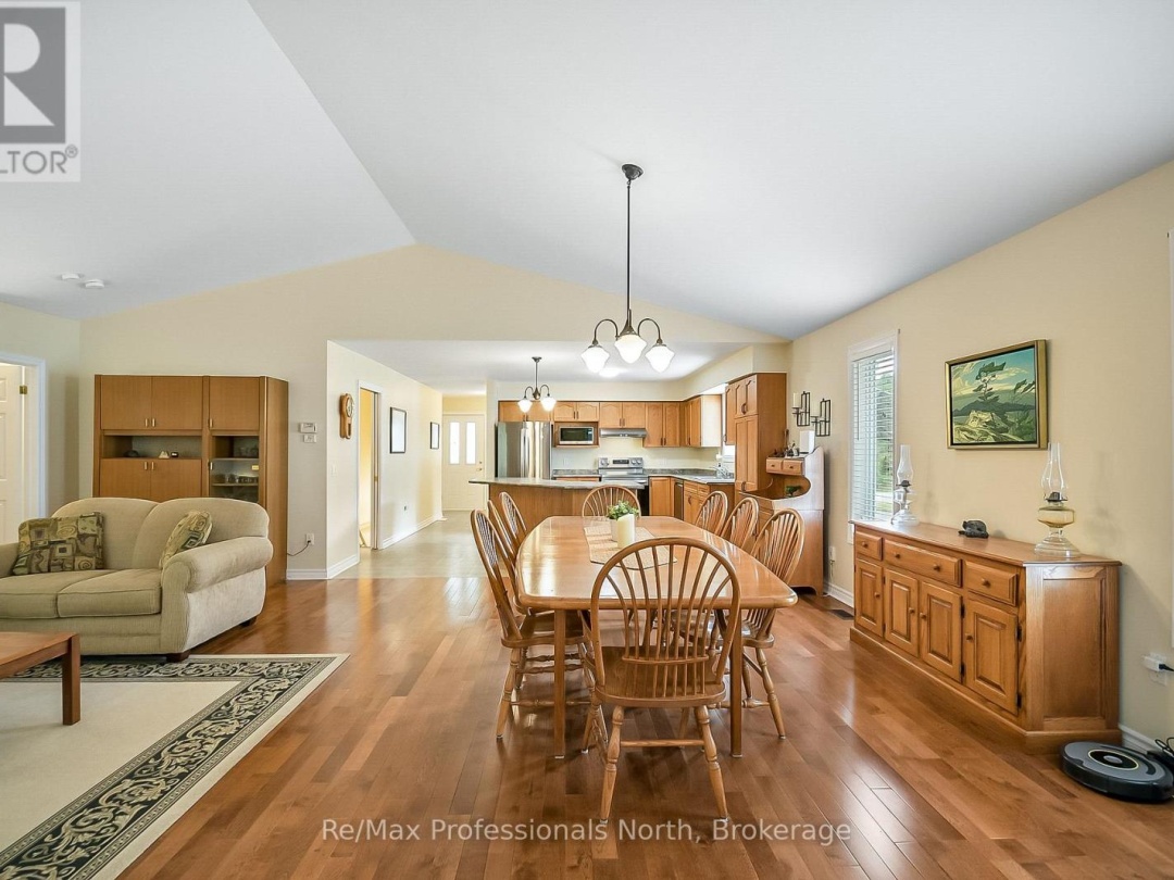 136 HEDGEWOOD LANE, 
