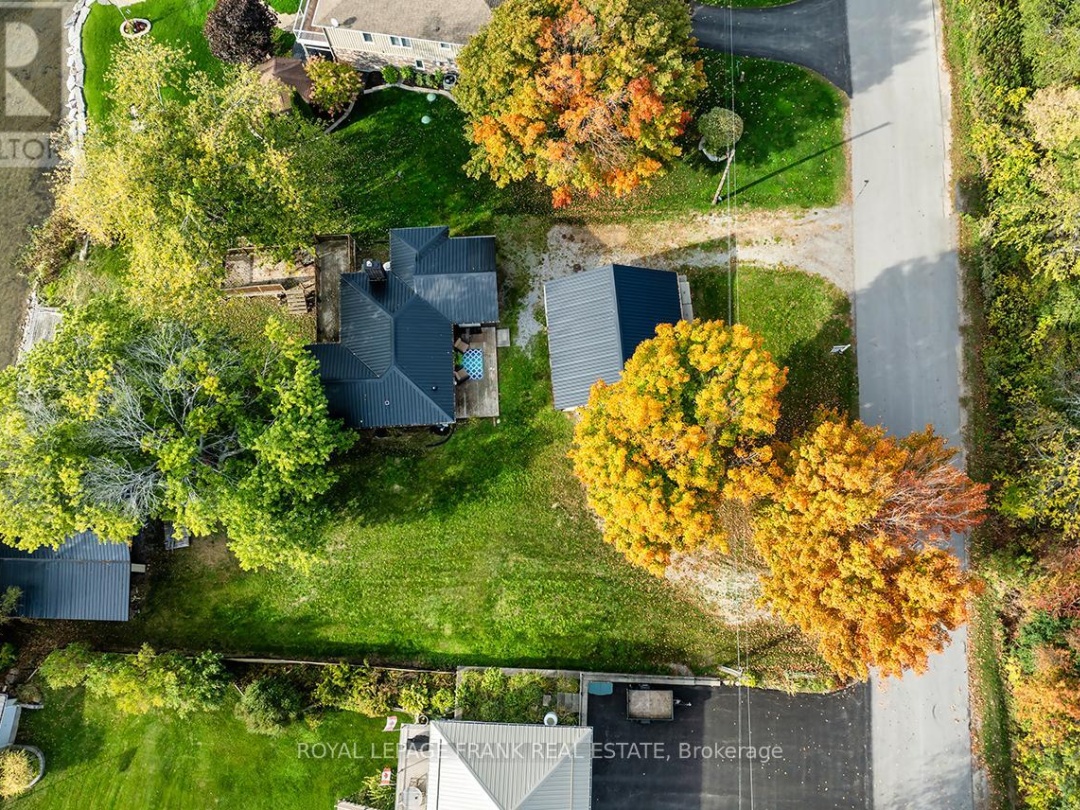 119 OAKDENE CRESCENT, 