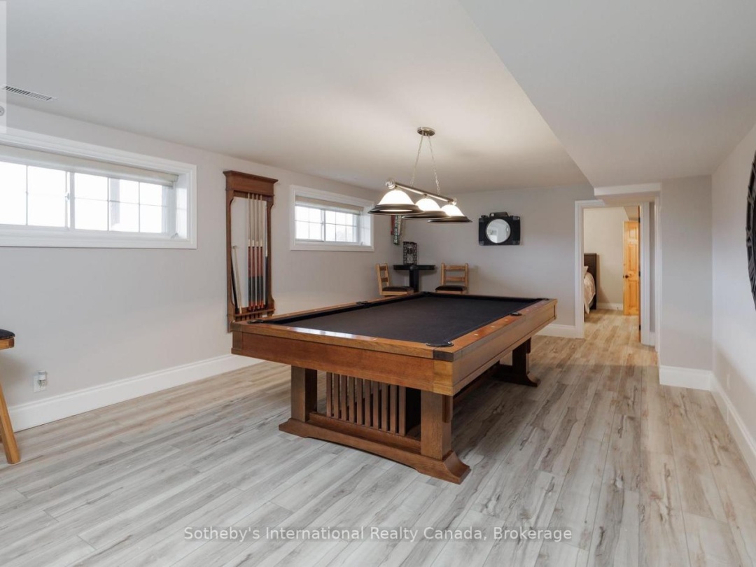 427 West Browns Road E, Weeduck Lake