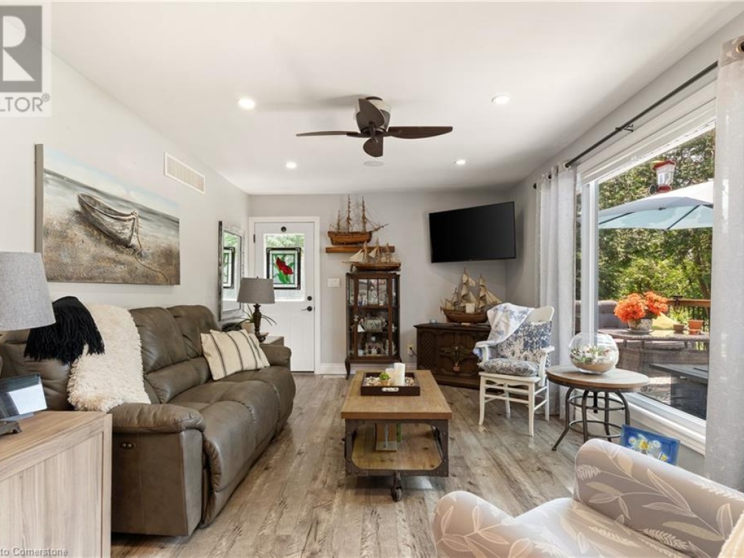 33 GRAHAM Drive, 