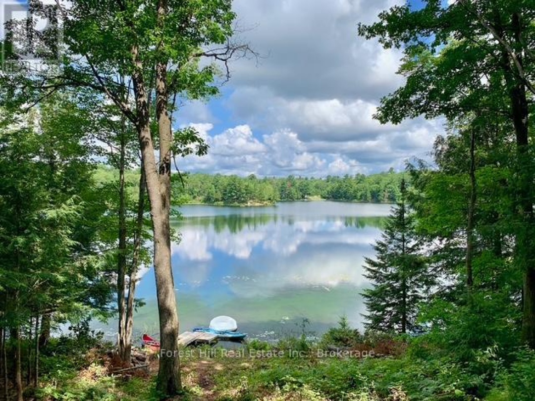 60 HAWKSVIEW LANE, 