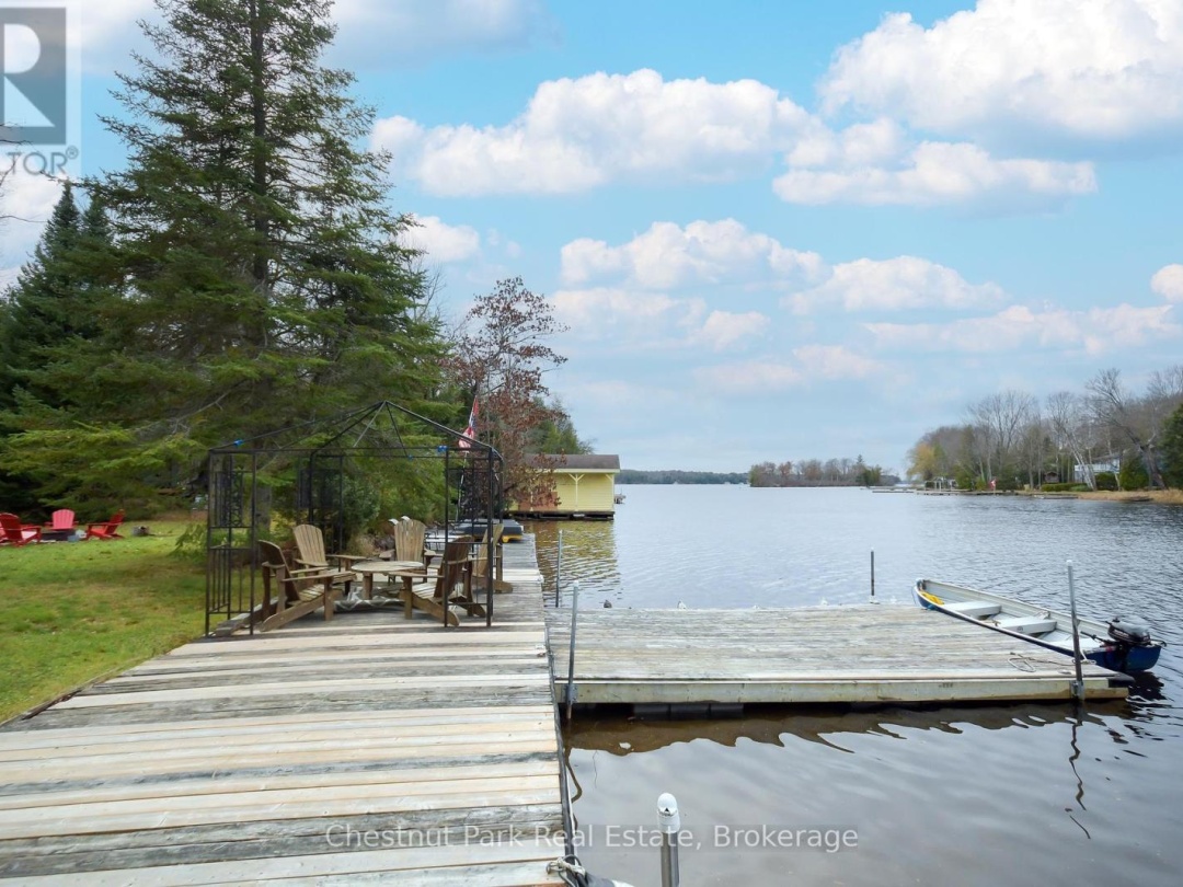 30 MCVITTIE ISLAND, Lake Muskoka