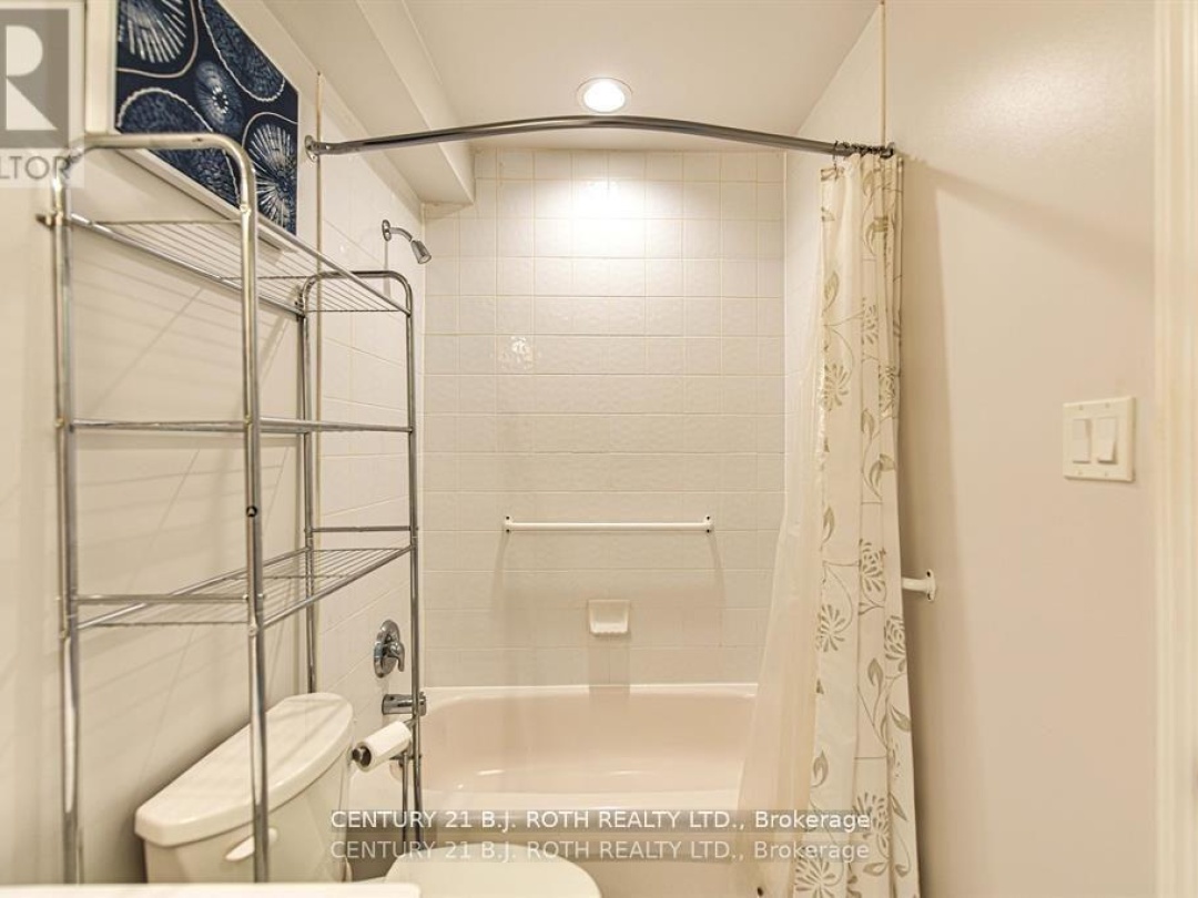 302 - 125 BOND STREET, 