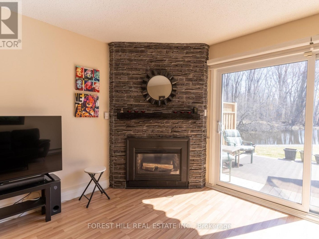 21 - 21 LAGUNA PARKWAY, Lake Simcoe
